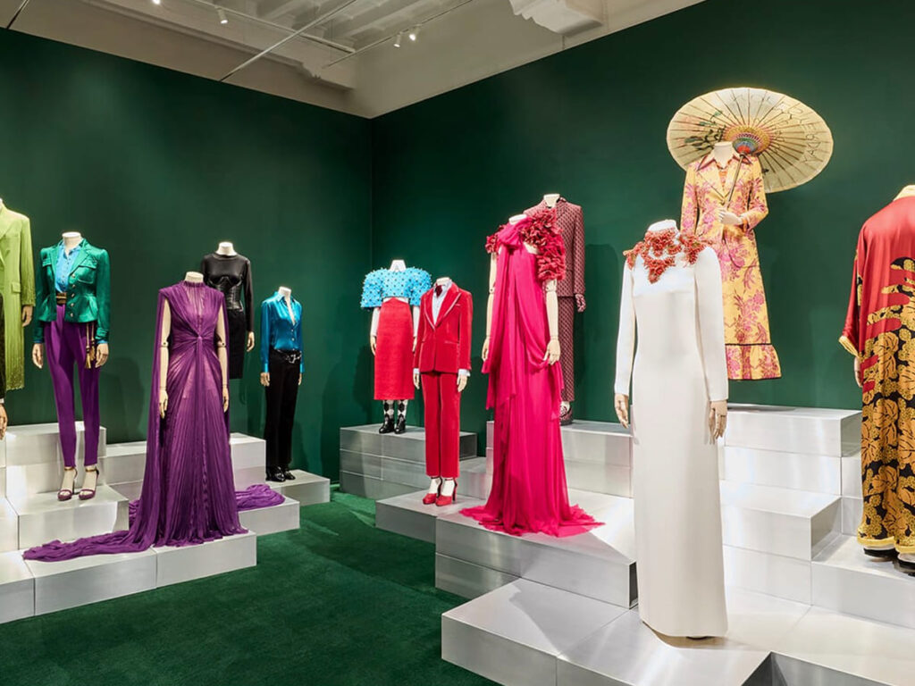 ITS__0004_Gucci modelli abiti